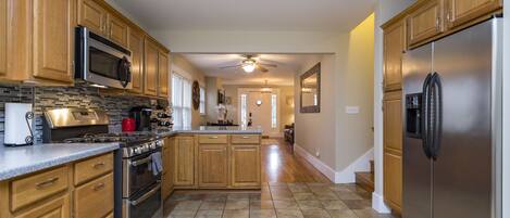 Rumah Keluarga, Bebas Asap Rokok | Dapur pribadi | Kompor