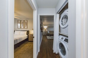 Family House, Non Smoking | Laundry