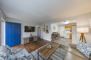 Family House, Non Smoking | Living area