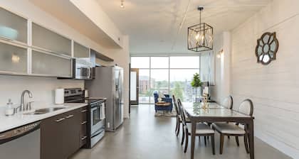 Sophisticated Nashville Condo | Corporate Rental