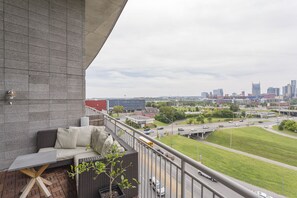Balcony view - Luxe Downtown Penthouse with City Skyline Views (Nashville)