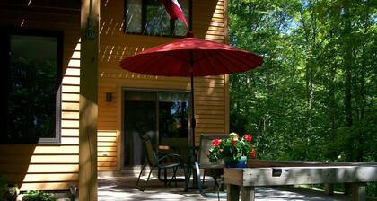 Clean and Cozy, Beautiful, well kept Trout Creek Condominium