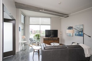 Living area - Sleek Furnished Modern Downtown Condo (Nashville)