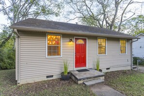 Mặt tiền nơi lưu trú