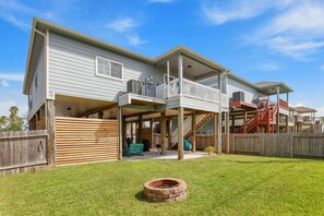 Exterior - Portofino Bayfront Escape 3br2bth Hot Tub (Seabrook)