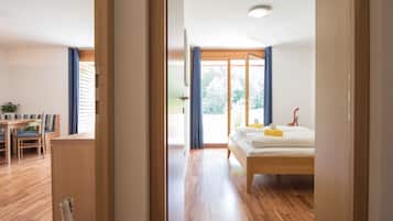 Apartemen (incl Cleaning Fee, City Tax & Laundry) | 1 kamar tidur, tirai kedap cahaya, Wi-Fi gratis, dan seprai linen