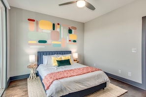2 bedrooms, free WiFi - Visually Stunning 2BR 1.5BA Near Downtown ~ Balcony w/ City View (Nashville)