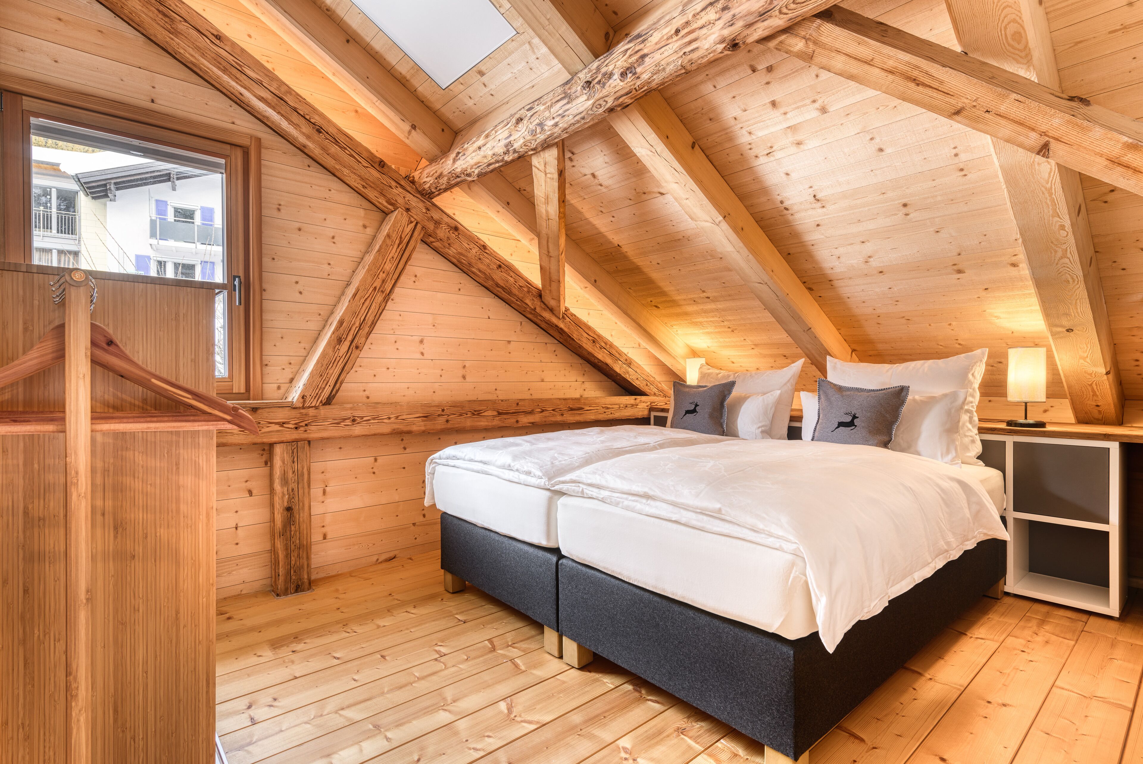 Deluxe Chalet (incl. Cleaning Fee & City Tax) | 4 bedrooms, free cribs/infant beds, travel crib, free WiFi