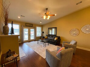 Smart TV, DVD player