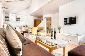 Apartment Mountain View (incl. Cleaning Fee & City Tax) | Área de sala de estar | Televisión 