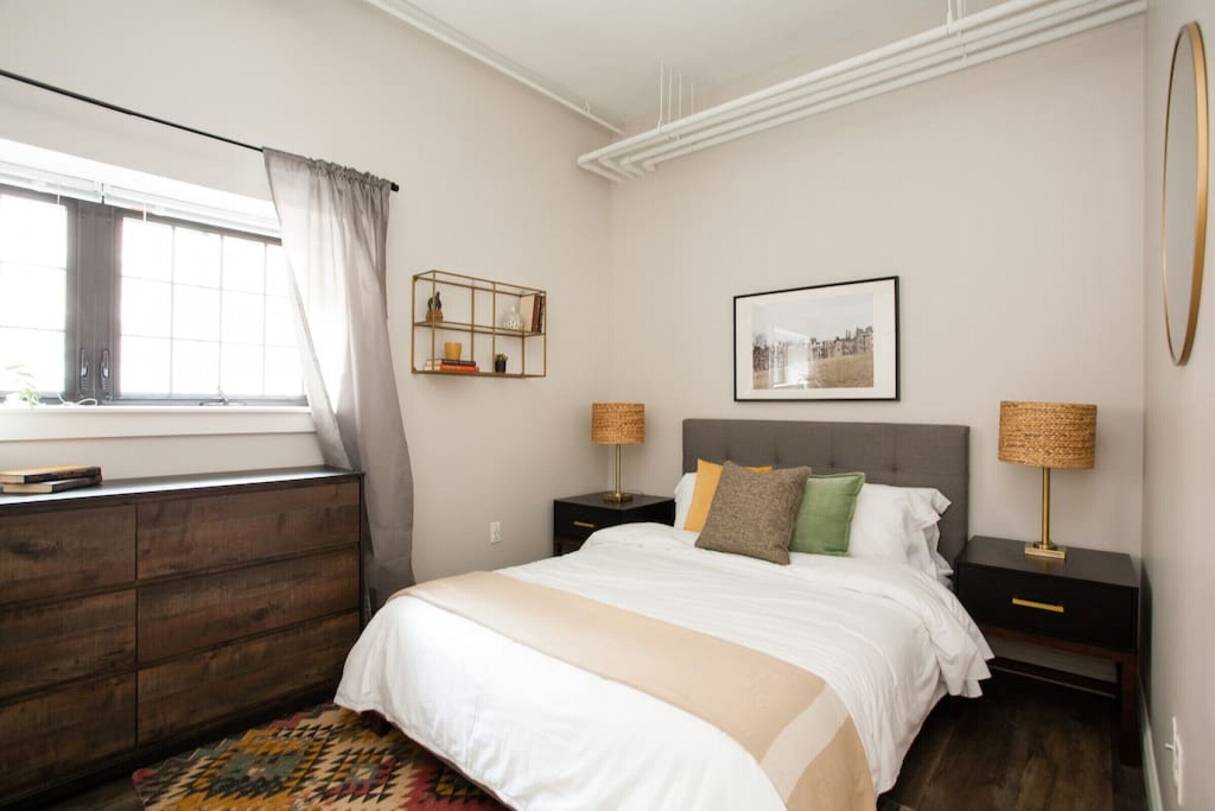 Luxury Furnished Loft near Park Street Station