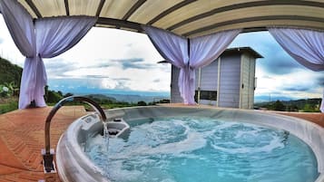 室外 SPA 浴缸