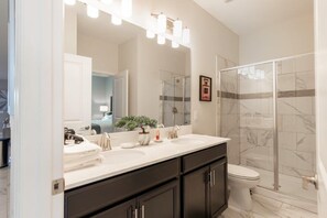 House, Multiple Beds, Private Pool, Pool View | Bathroom - Wonderful 9Bd Pool Spa Gm Hmchampions Gate-8817cbc (Davenport)