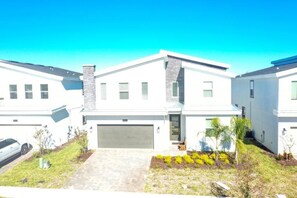 Exterior - Wonderful 9Bd Pool Spa Gm Hmchampions Gate-8817cbc (Davenport)