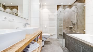 Apartment Valbona Blick (incl. Cleaning Fee, City Tax & Laundry Package) | Deep soaking bathtub