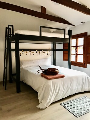 Comfort-Dreibettzimmer | Kostenloses WLAN, Bettwäsche