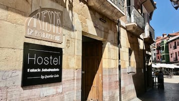 Overnatningsstedets facade