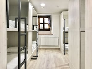 Free WiFi, bed sheets - Quartier Leon Jabalquinto - Hostel (León)
