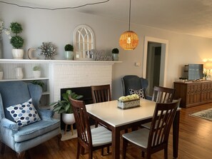 Dining - Charming Downtown Cottage (Southern Pines)