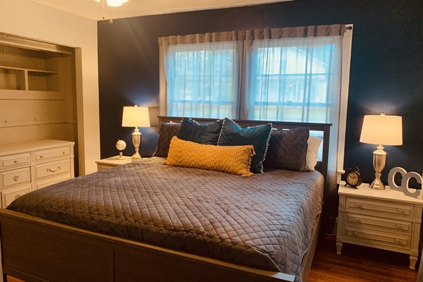 2 makuuhuonetta, silitysrauta/-lauta, vauvan matkasänky, Wi-Fi