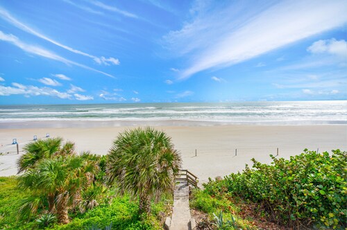 Latitude Change - Luxury Oceanfront Home