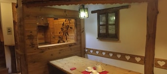 Ski-in and ski-out panoramic apartment with cromotherapy and free wifi