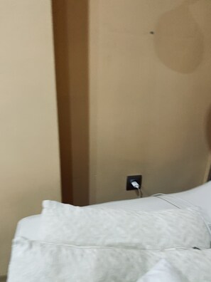 1 chambre, accĂšs Internet, draps fournis