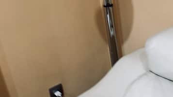 1 chambre, accĂšs Internet, draps fournis