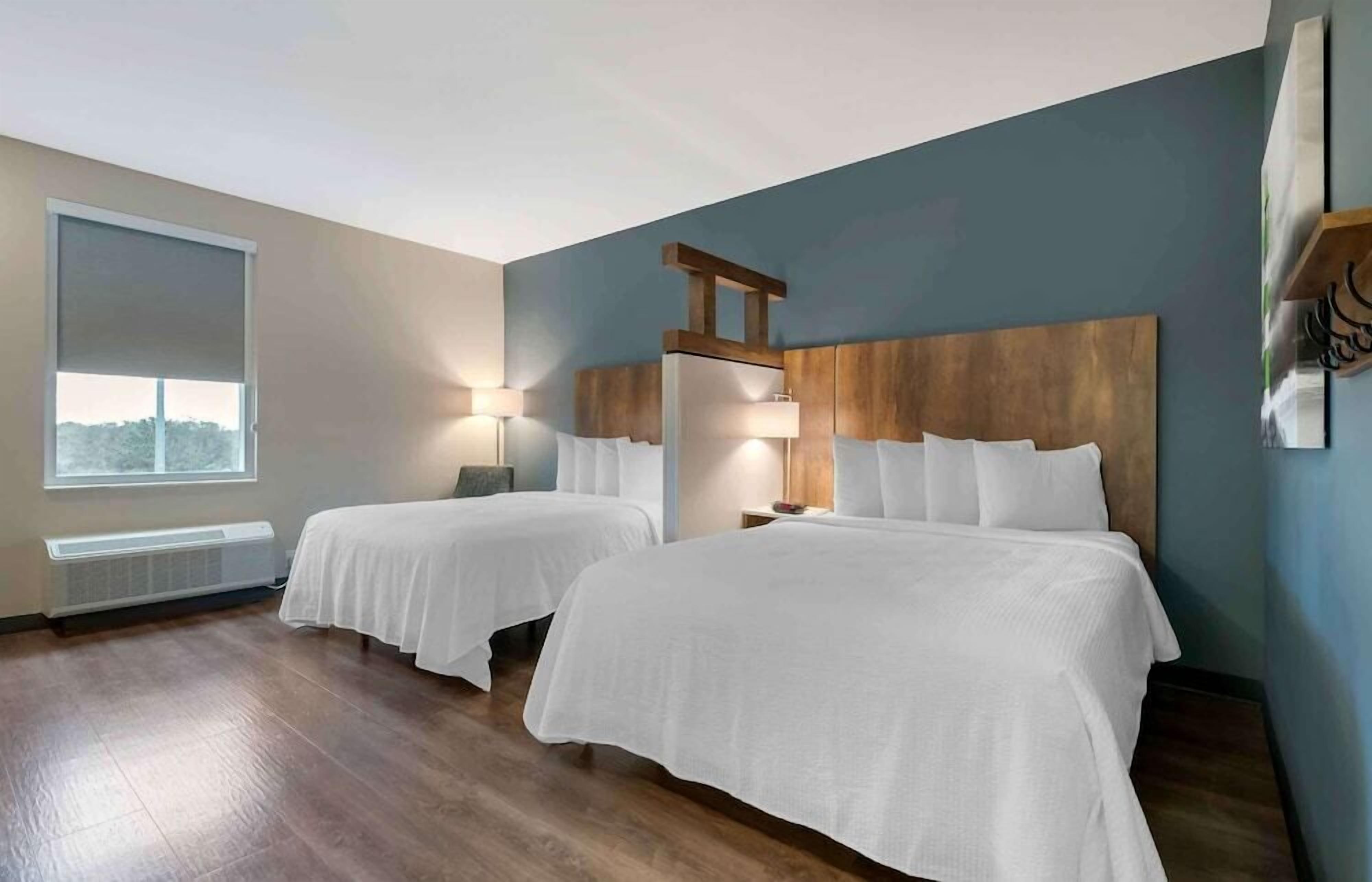 Ropa de cama de alta calidad y escritorio 