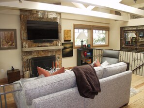 Condo, Multiple Beds (718 Mill St S #3) | Living room - 718 Mill St S #3 (Aspen)