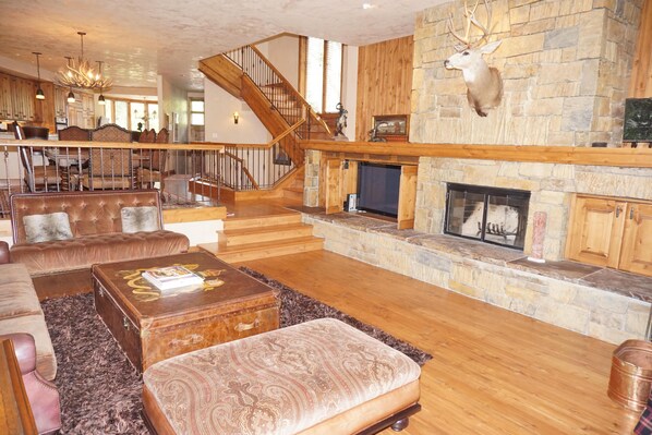 Condo, Multiple Beds (381 Ridge Rd #C1) | Living room