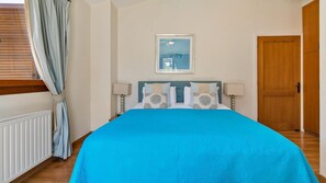 3 habitaciones, tabla de planchar con plancha y wifi gratis 