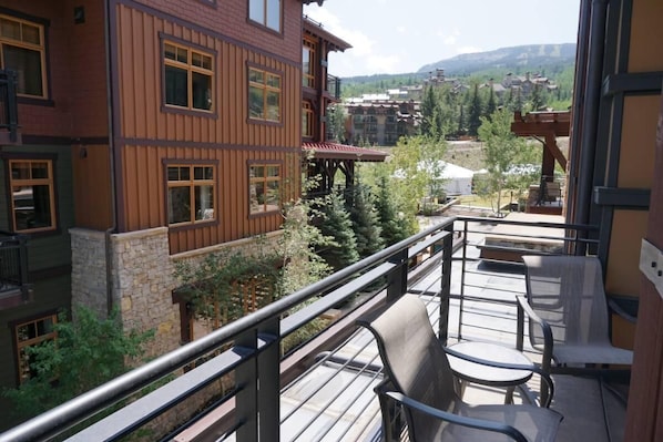 Condo, 1 King Bed (120 Carriage Way) | Balcony