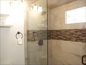 Bathroom - 733 Francis St W (Aspen)