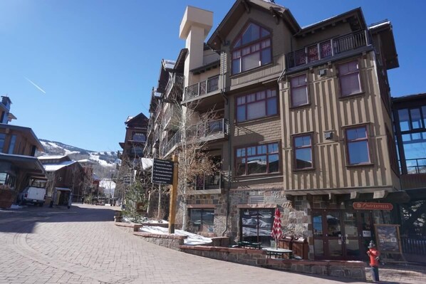 Condo, Multiple Beds (120 Carriage Way 2205) | Exterior