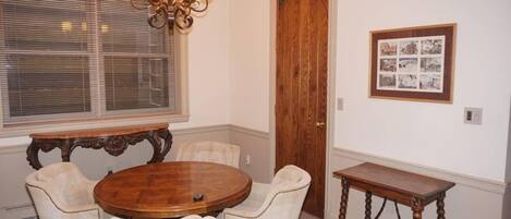 House, Multiple Beds (720 Bleeker St W) | Private kitchen