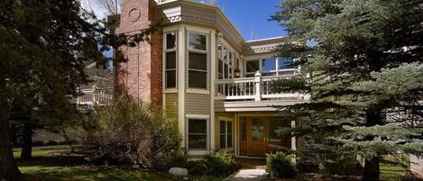 House, Multiple Beds (720 Bleeker St W) | Exterior