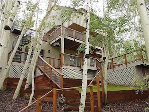 Talo, useita sänkyjä (1131 Faraway Rd) | Ulkopuoli