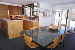 Casa, várias camas (115 Martingale Pl) | Cozinha privada