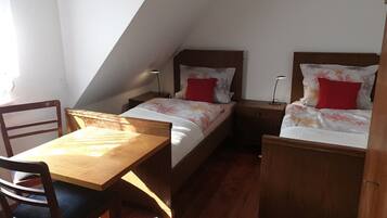 2 bedrooms, WiFi, bed sheets