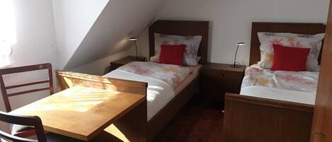 2 bedrooms, WiFi, bed sheets