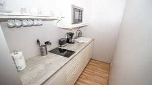 Private kitchen - Seafarers Court - Mjöður (Reykjavik)