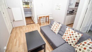 Living area - Seafarers Court - Mjöður (Reykjavik)
