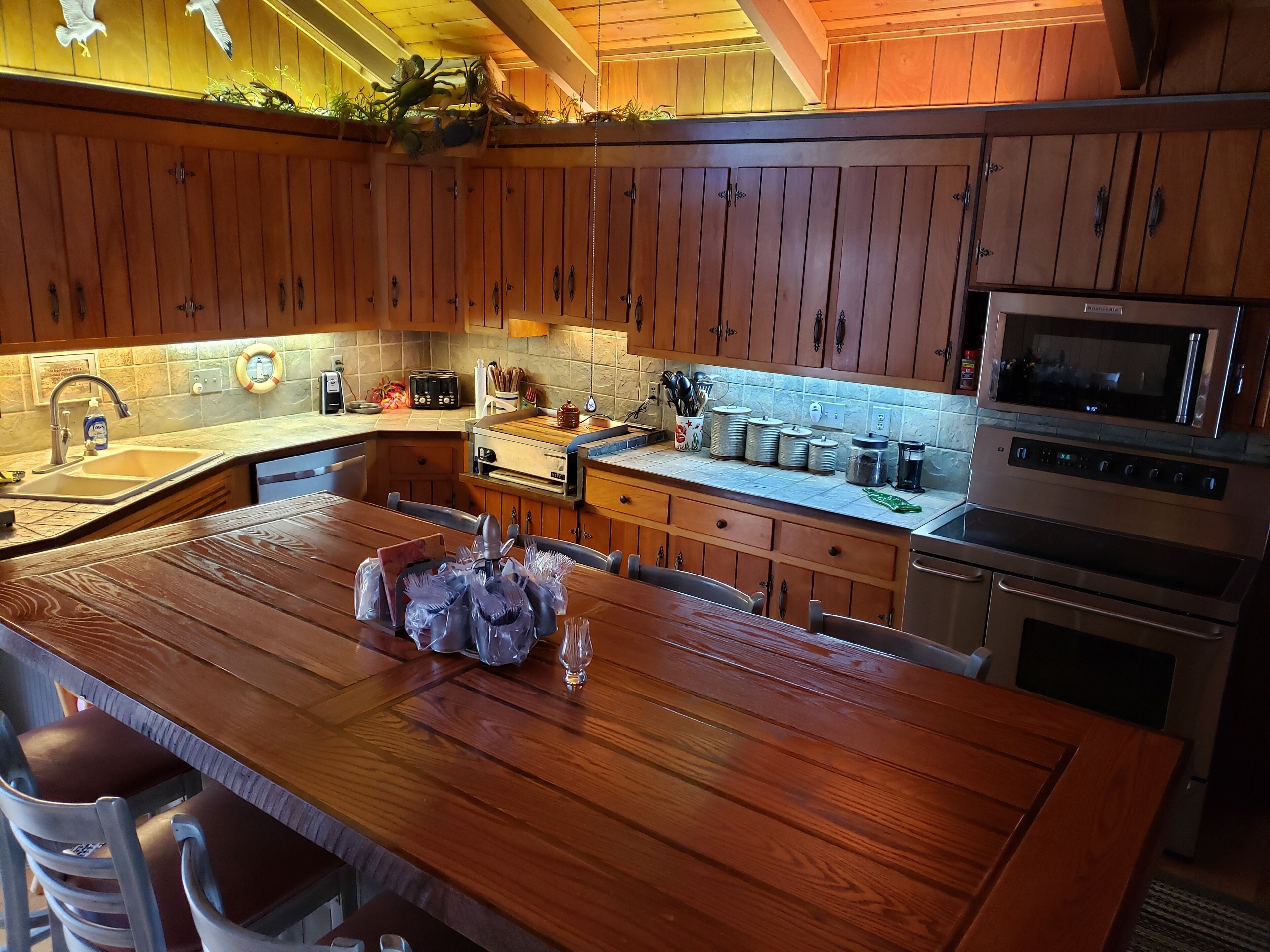 Locust Lodge is the perfect river place for your family and friends to gather.