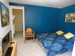 Individually decorated, individually furnished, free cots/infant beds - Le Mas du Sillot (Grillon)