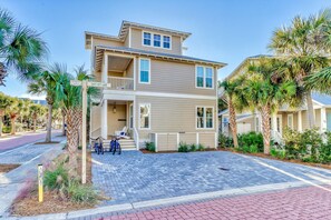Exterior - Stunning Pet-Friendly Retreat w/Gourmet Kitchen | 5-min to pool | 7-min to beach (Seacrest Beach)