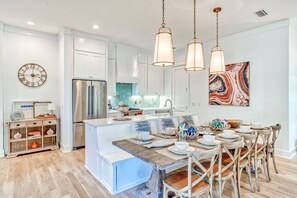 Dining - Stunning Pet-Friendly Retreat w/Gourmet Kitchen | 5-min to pool | 7-min to beach (Seacrest Beach)