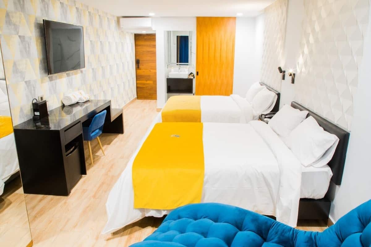 Deluxe Double Room | 1 bedroom, premium bedding, minibar, in-room safe