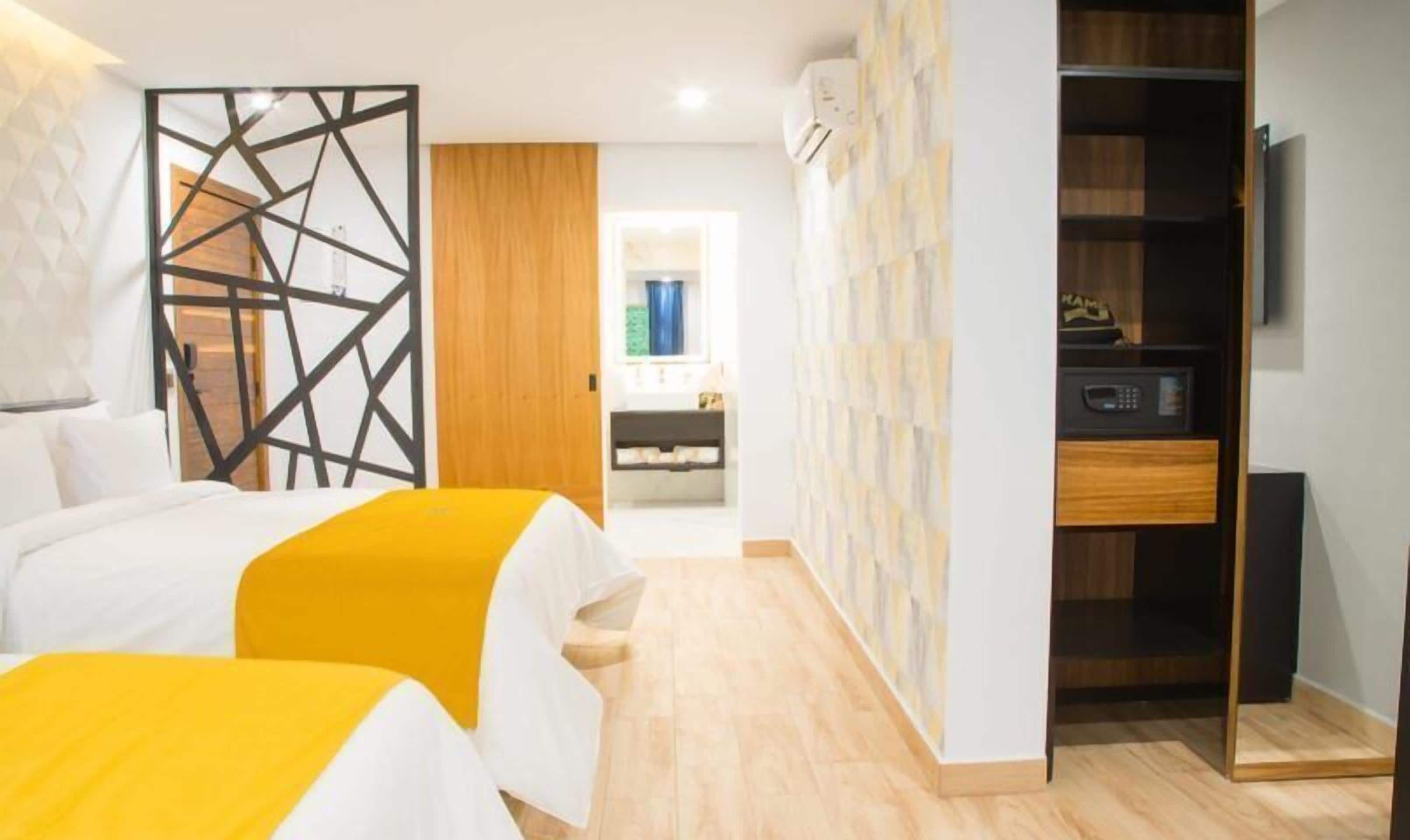 豪華雙人房 | 高級寢具、迷你吧、客房內保險箱、獨特裝潢