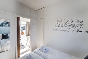 1 bedroom, WiFi, bed sheets